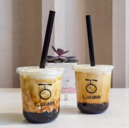 Boba Tea Plastic Cups for Dynamic Bubble Tea Packaging